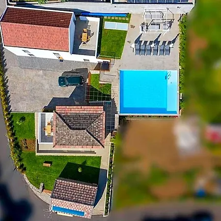 House Nobrega Of *